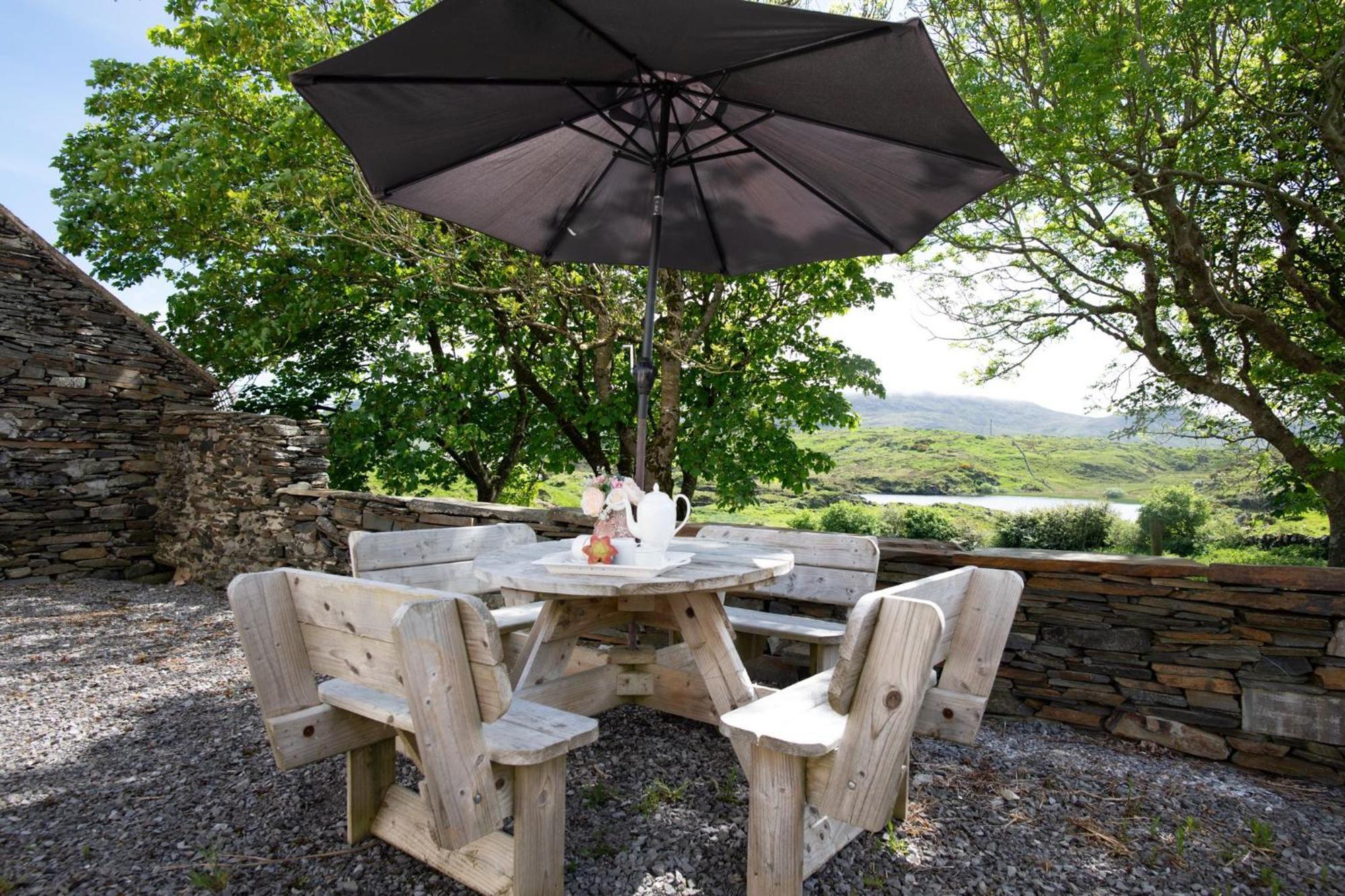 Kilcashel House, Ardara, F94 P802 Bed & Breakfast